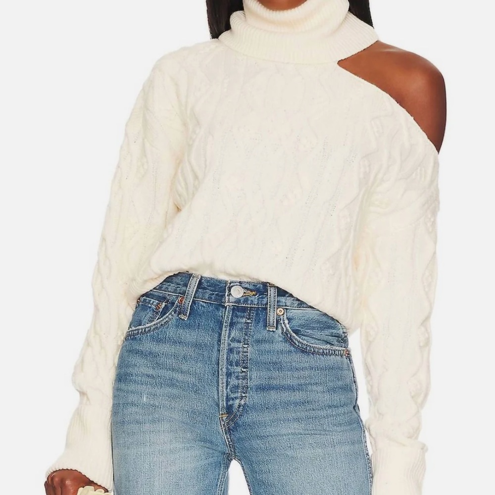 Paige Raundi cable knit cropped sweater. Ivory size: M